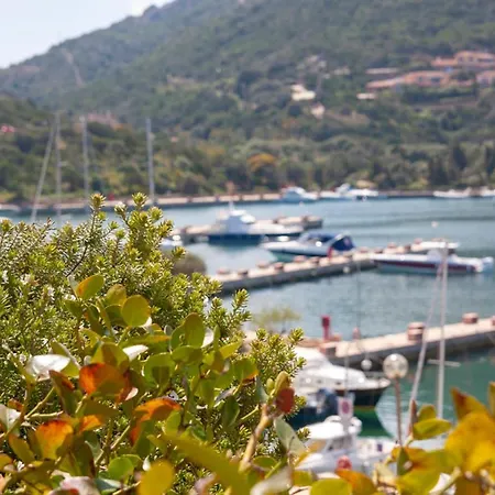 Maison d'hôtes Valesmeralda Boutique Rooms, Marina 4*